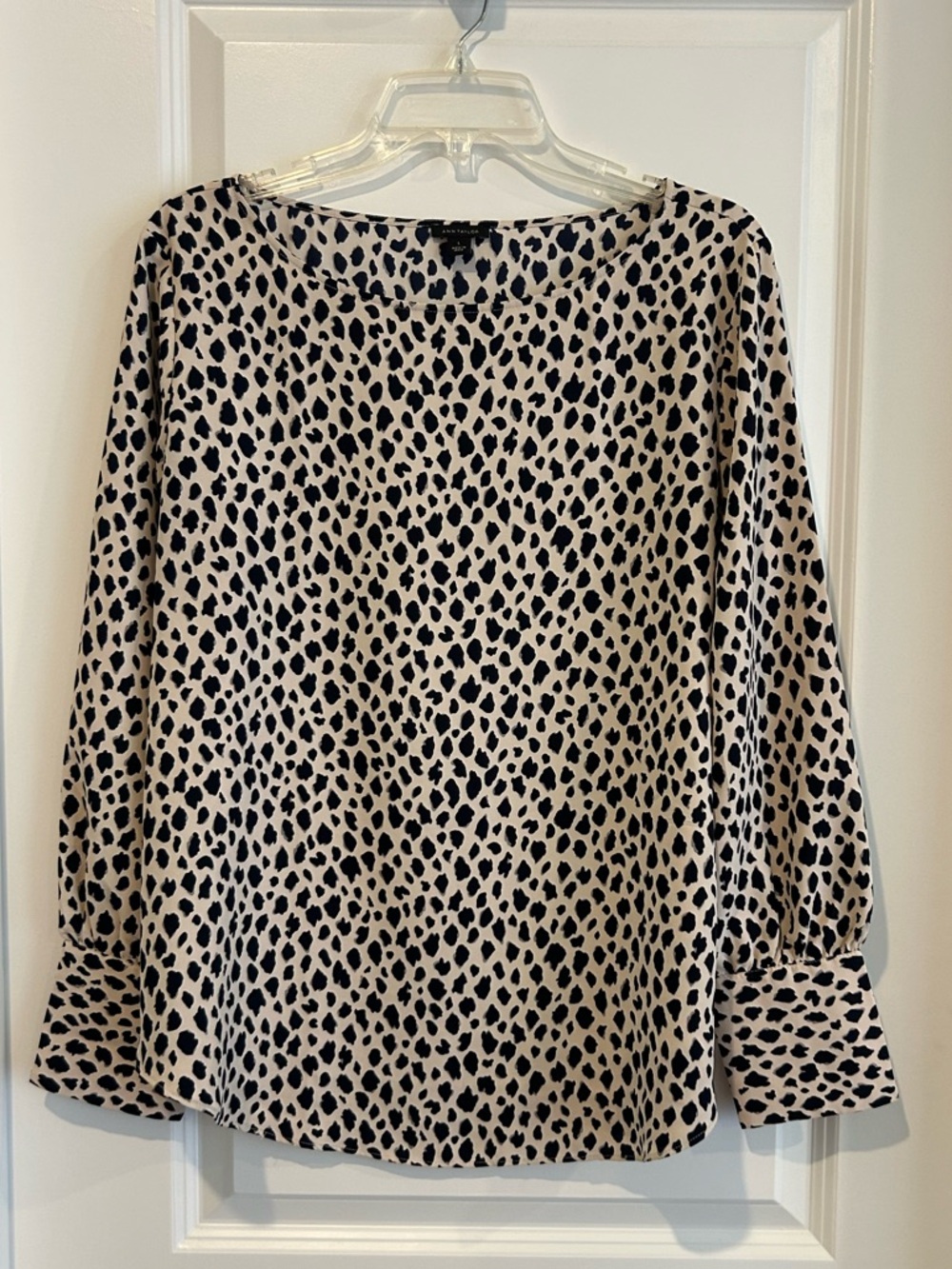 Ann Taylor Black/Ivory Leopard Print Blouse size Large